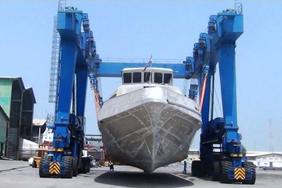 Doppelter Träger-Hochleistungsportalkran für die Boots-und Yacht-Behandlung